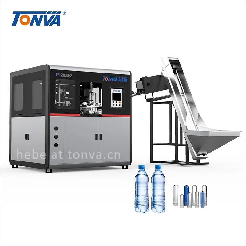 Automatische Streckblasformmaschine für PET-Wasserflaschen von TONVA